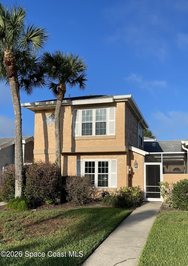 1495 Malibu Circle Ne - Photo 0
