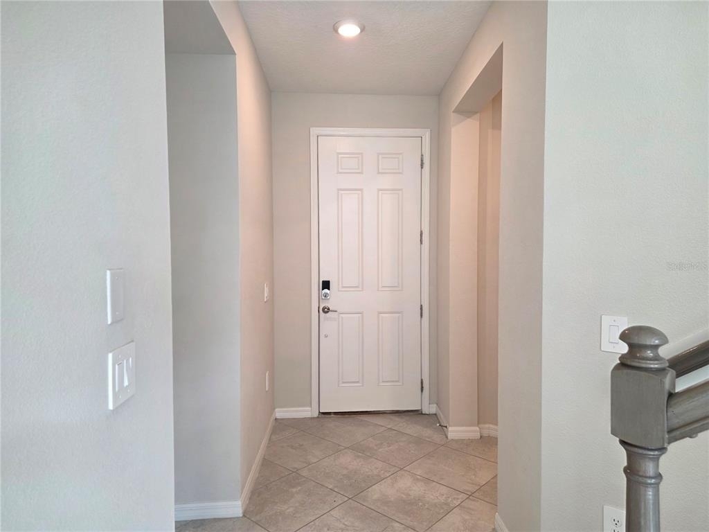 2865 High Pointe Street - Photo 2