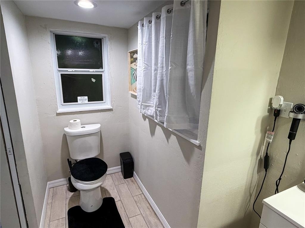 370 Hand Ave - Photo 29