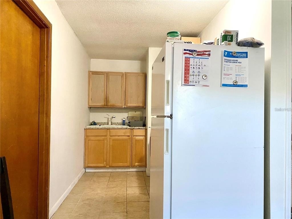 607 N Forrest Avenue - Photo 1