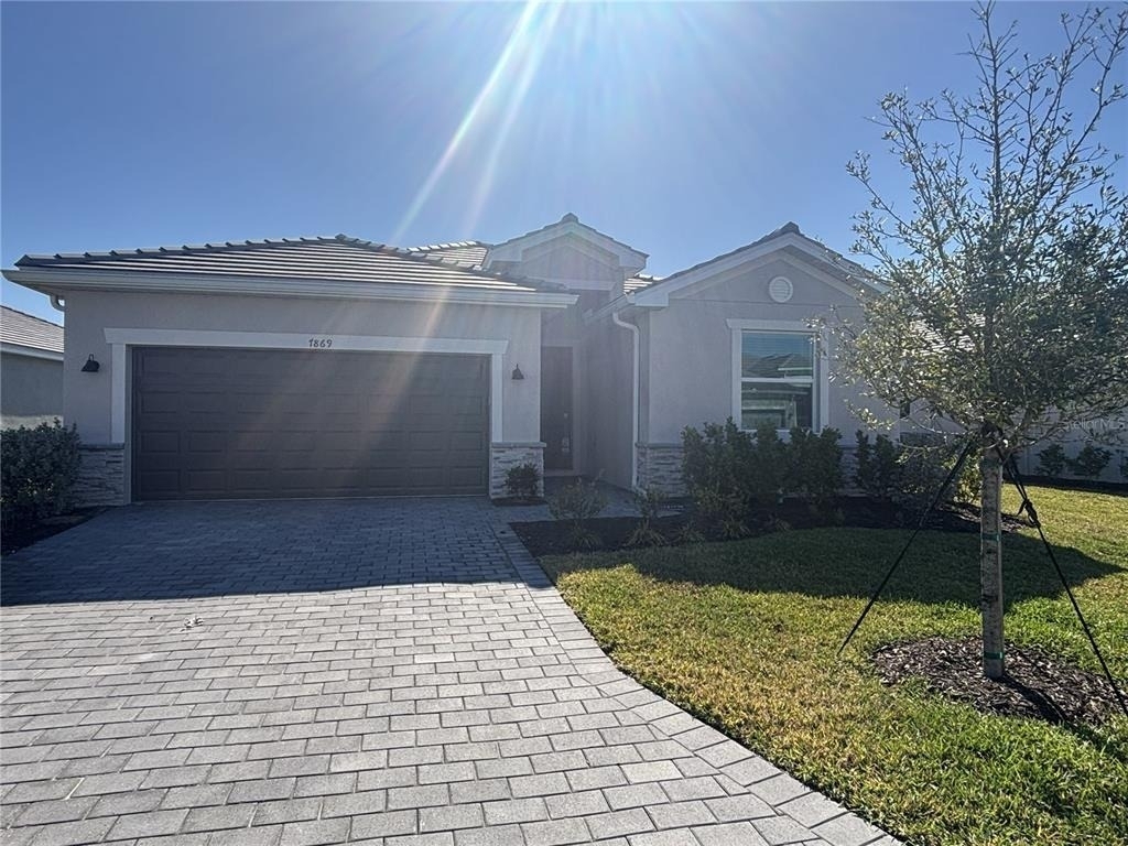 7869 Lakes Edge Lane - Photo 0