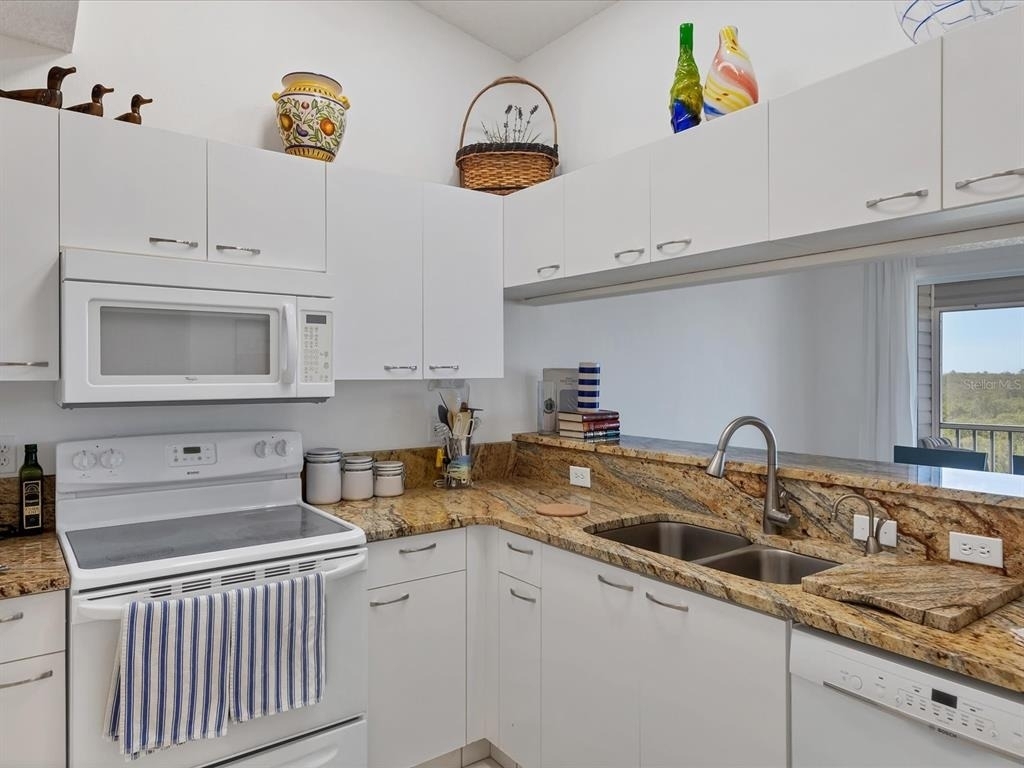 3607 E Bay Drive - Photo 11