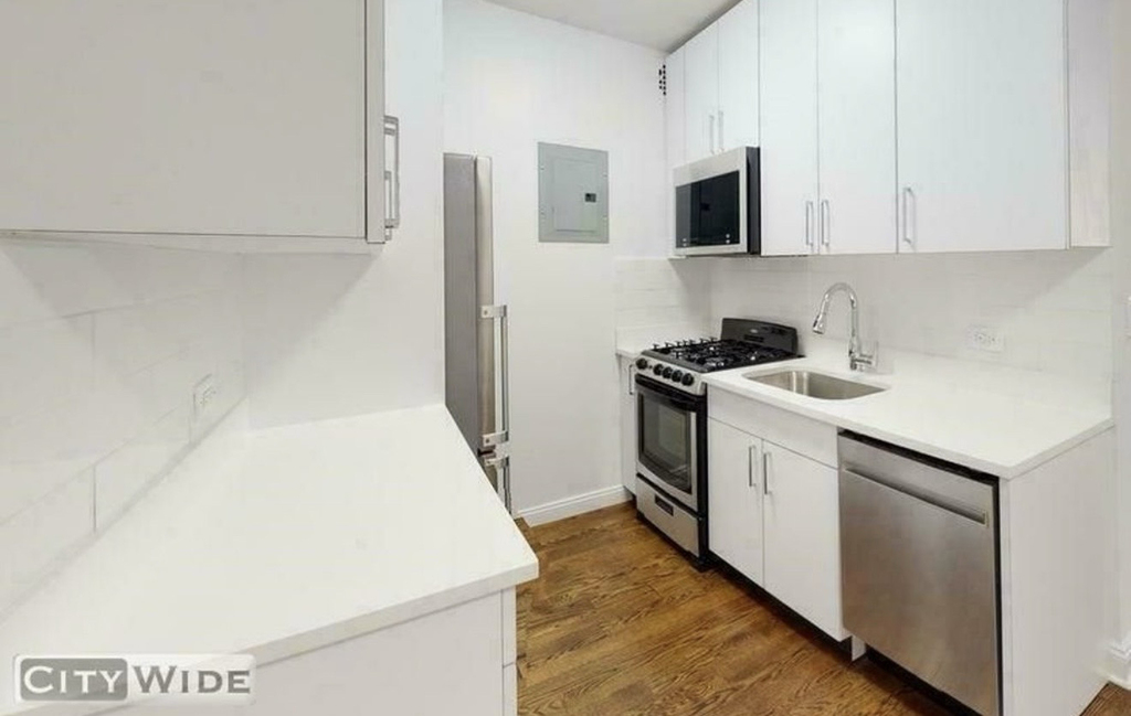 400 East 88th Street - Photo 1