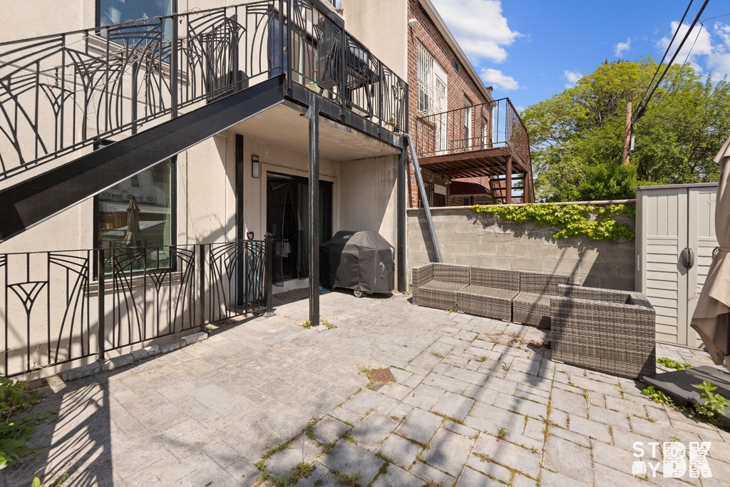 4607 Bedford Avenue - Photo 7