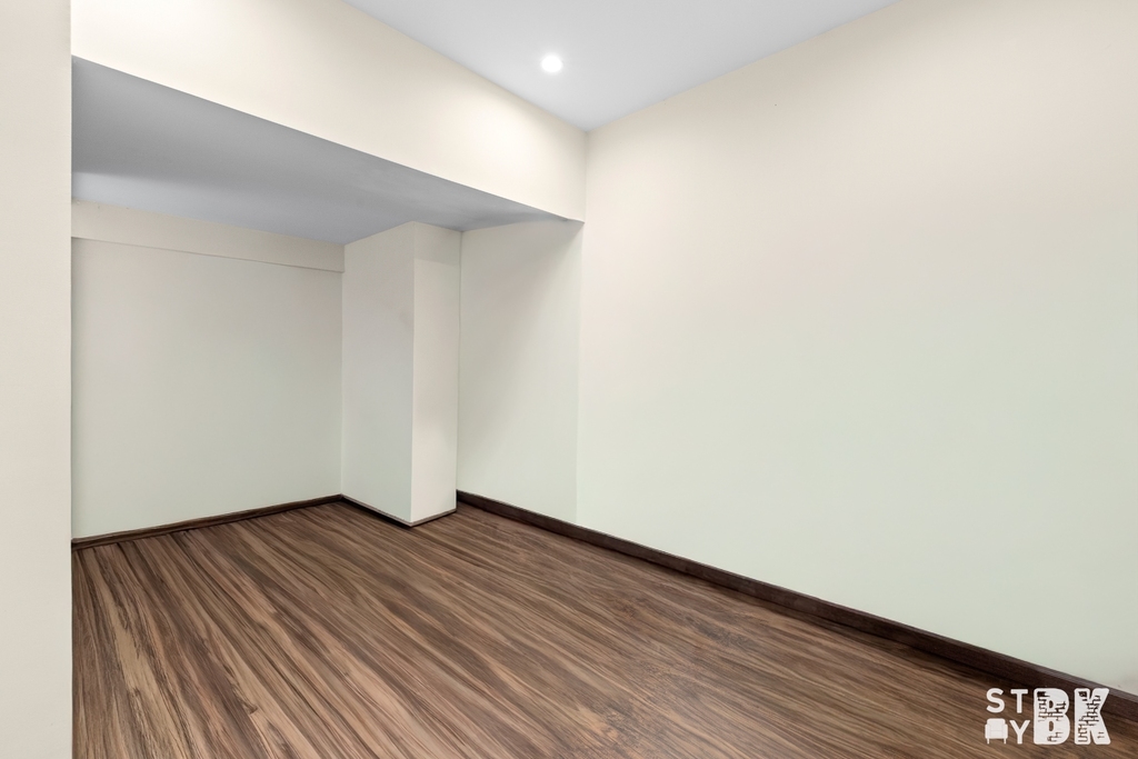 4607 Bedford Avenue - Photo 2
