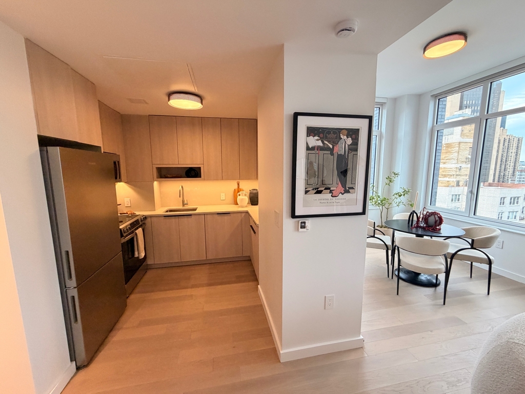 162 East 36th Street - Photo 8