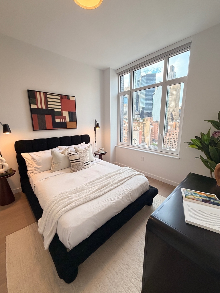 162 East 36th Street - Photo 13