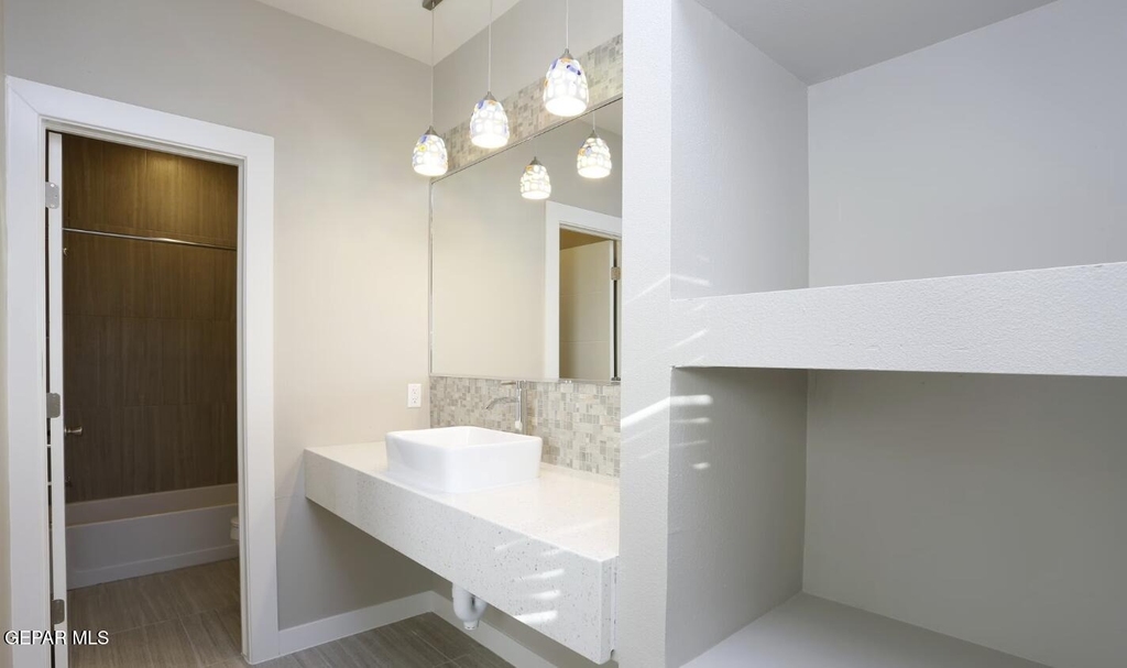 410 Thorn Avenue - Photo 9