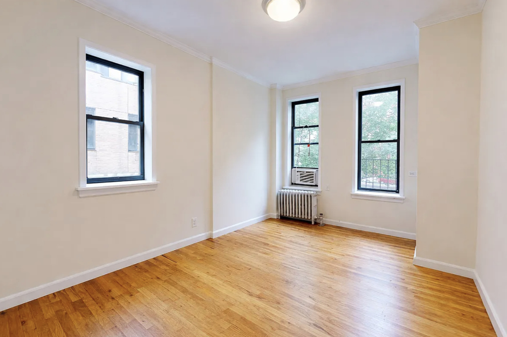  East 38th Street - Photo 3