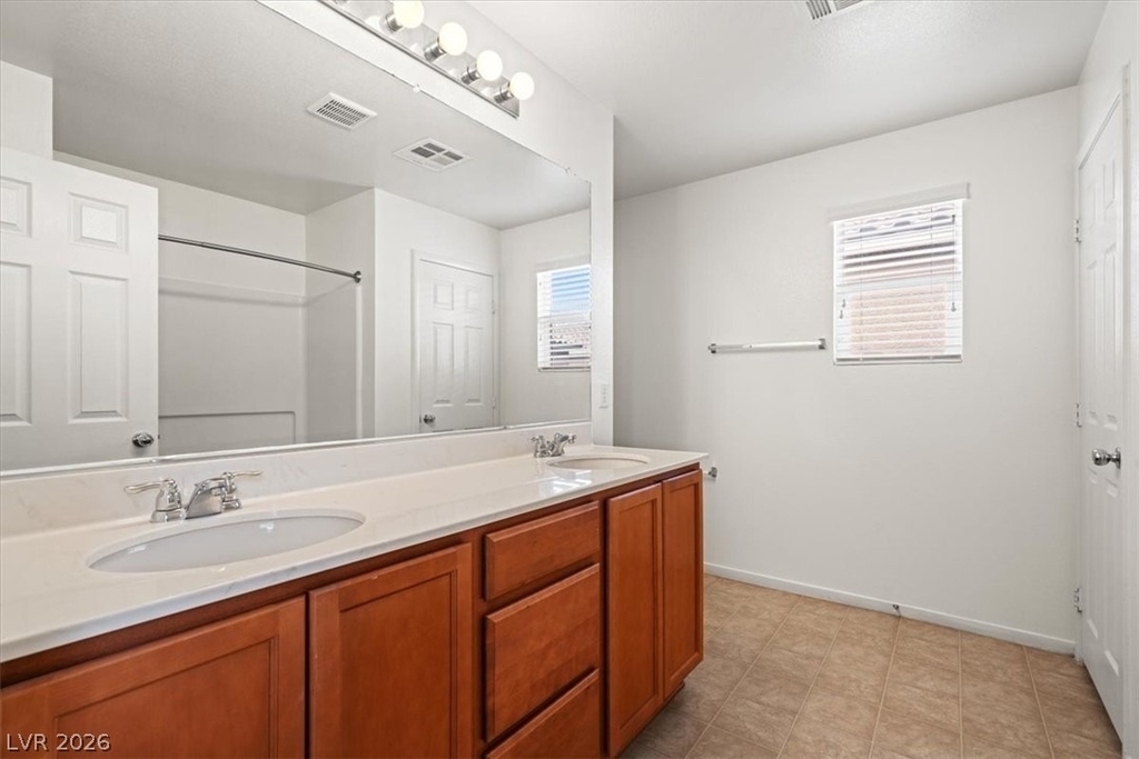 8640 Bella Sparkle Avenue - Photo 16