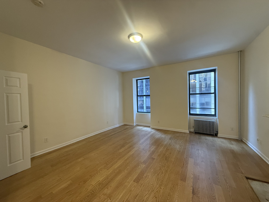 69 West 55th Street - Photo 0
