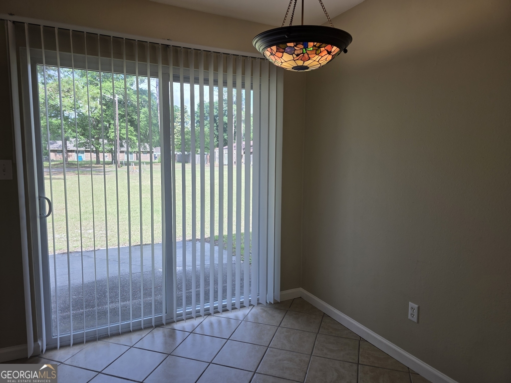 407 Savannah Avenue - Photo 8