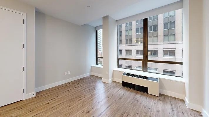 Wall Street - Photo 1