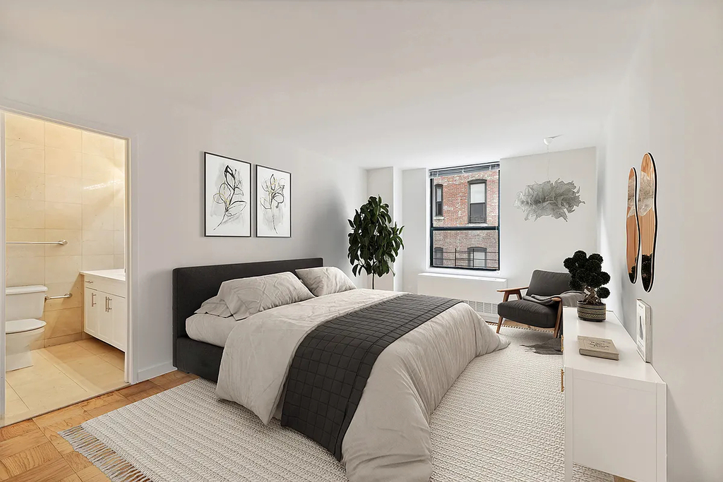 West 87th St. & Broadway  - Photo 4