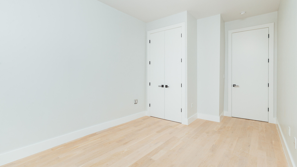 86 Clinton Ave - Photo 3