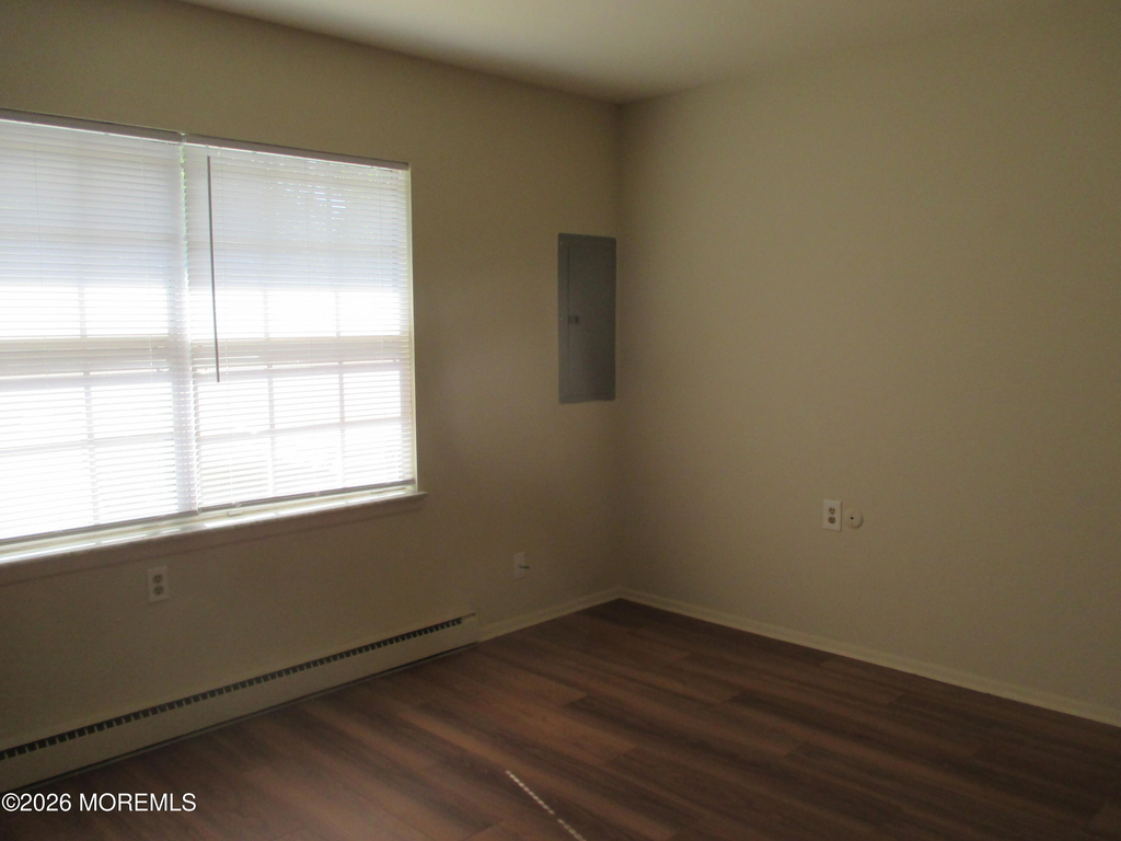 829a Balmoral Court - Photo 0