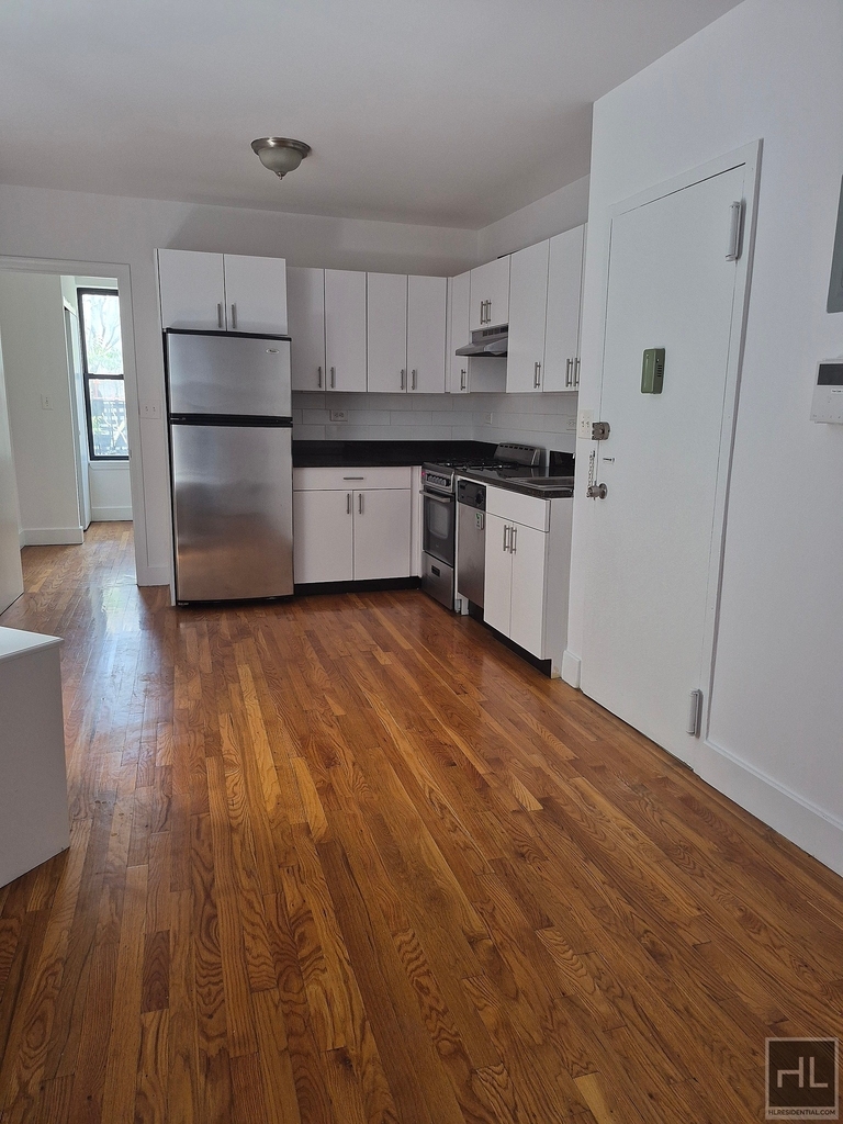 East 87 Street - Photo 8