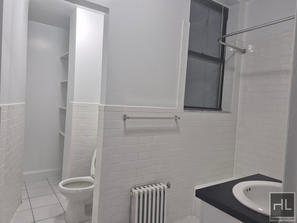 East 89th Street - Photo 3
