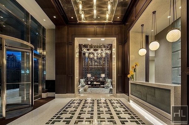 10th Avenue - Photo 13