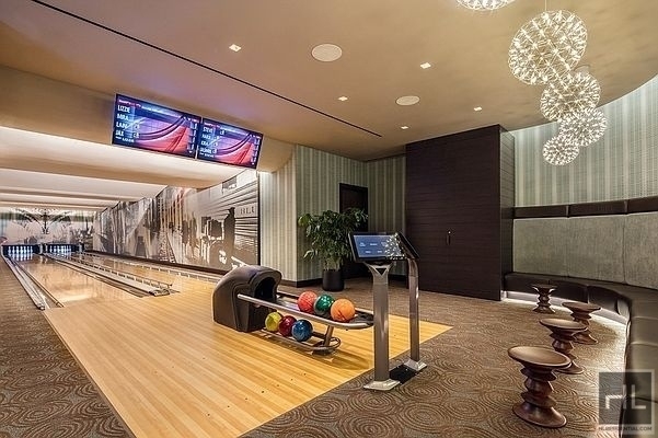 10th Avenue - Photo 20