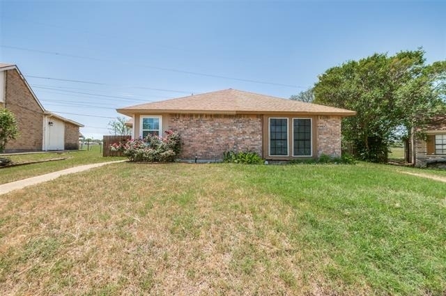 7305 Pineberry Road - Photo 0