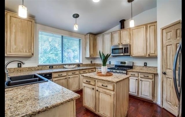 2032 Signal Ridge Place - Photo 0