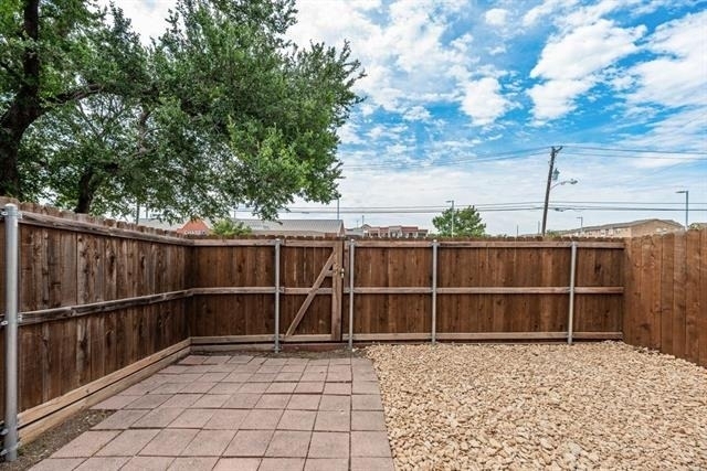 2203 Salem Drive - Photo 3
