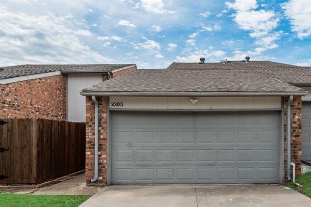 2203 Salem Drive - Photo 1