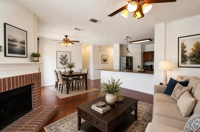 1202 Dorset Court - Photo 3