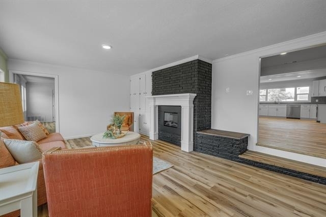2929 Sayles Boulevard - Photo 11