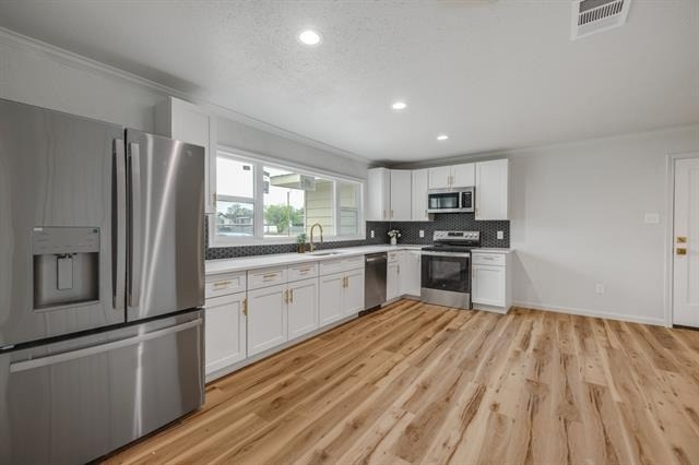 2929 Sayles Boulevard - Photo 2