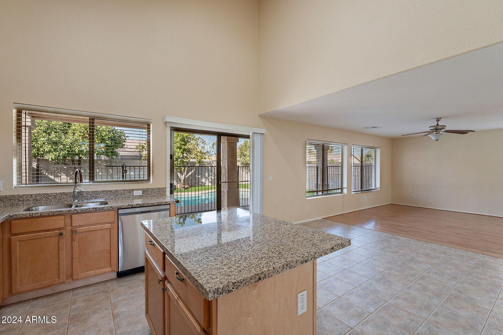 20434 N 92nd Lane - Photo 10