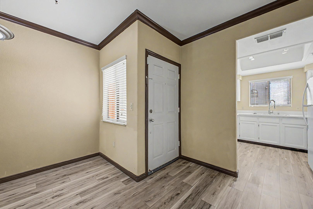 750 E Northern Avenue - Photo 4