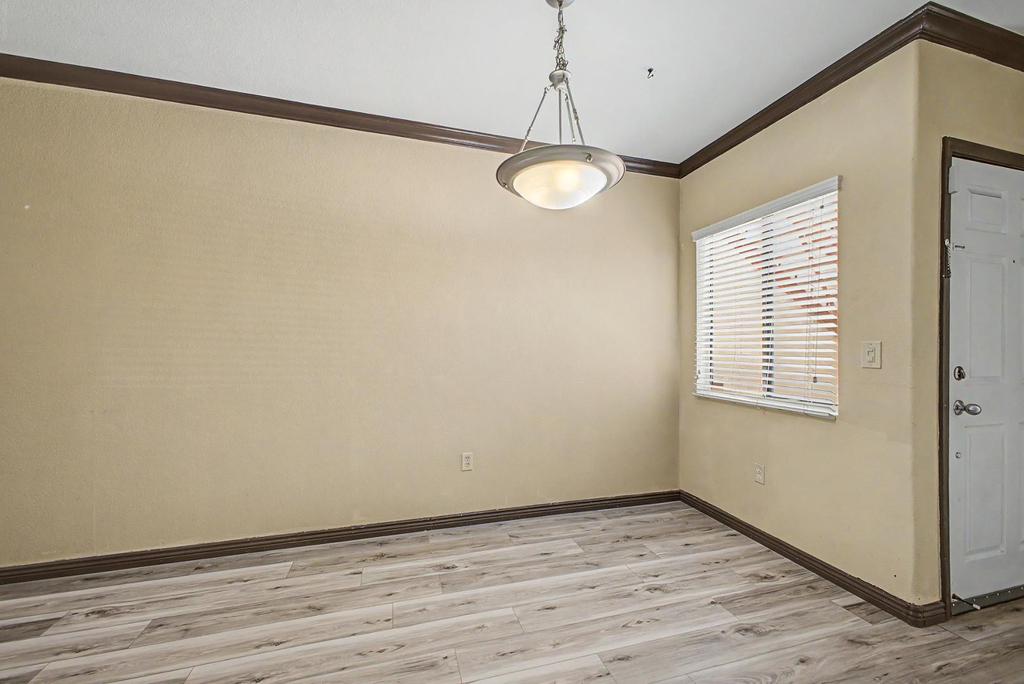 750 E Northern Avenue - Photo 5