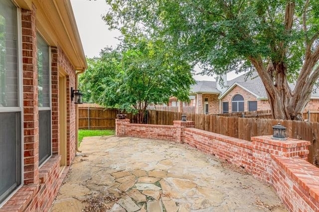 2212 Bayou Court - Photo 30