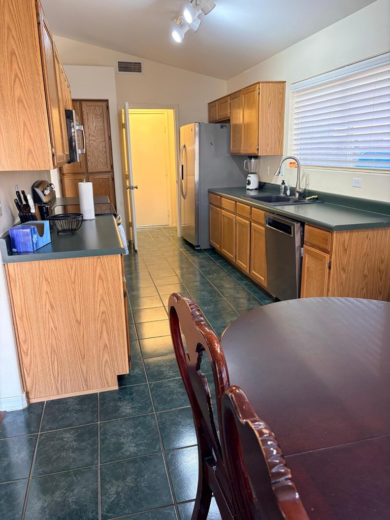 2560 S Vineyard Street - Photo 14