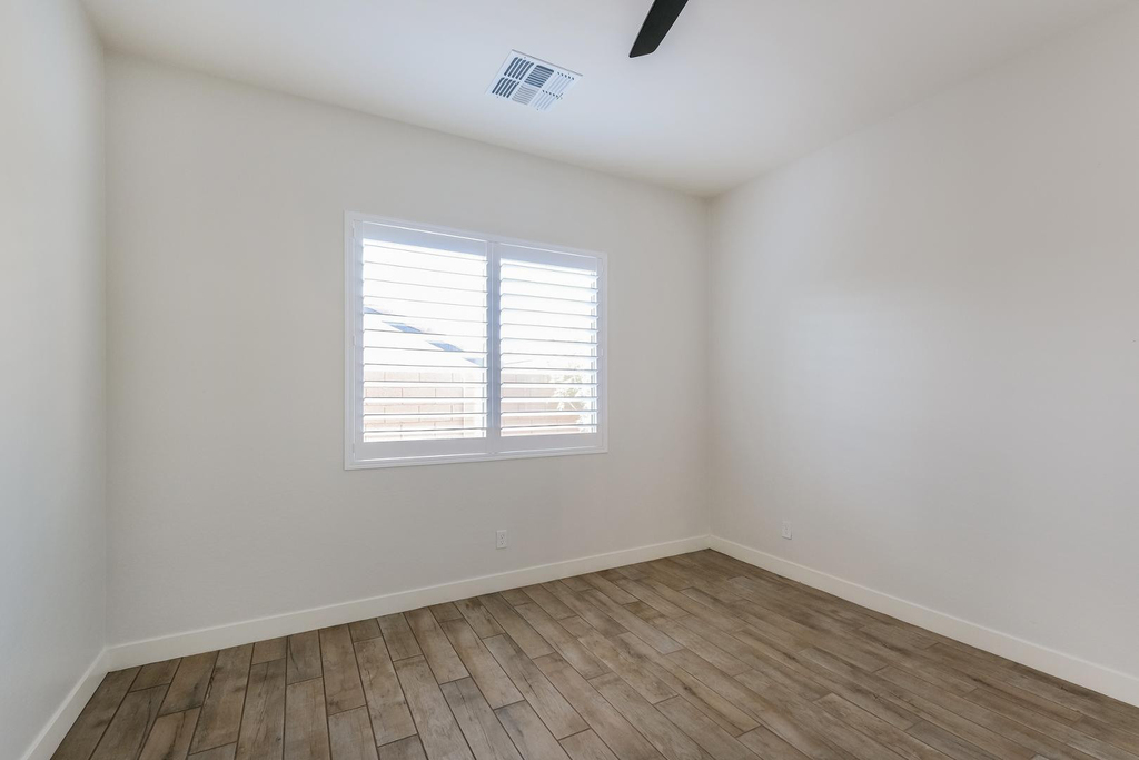 20363 W Sells Drive - Photo 4
