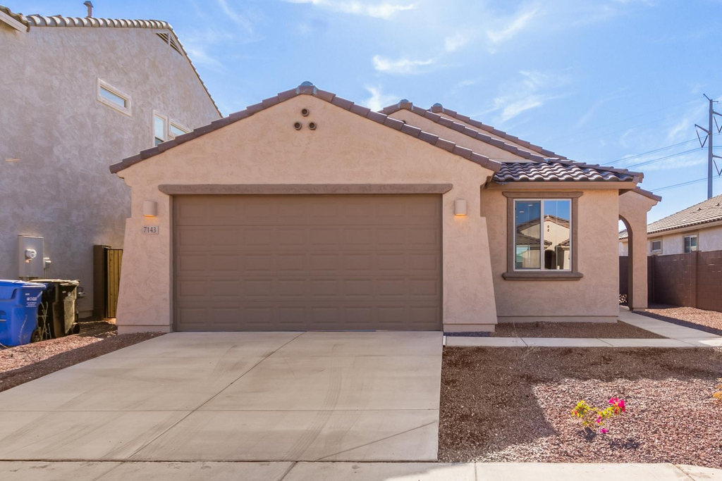 7143 W Coles Road - Photo 0