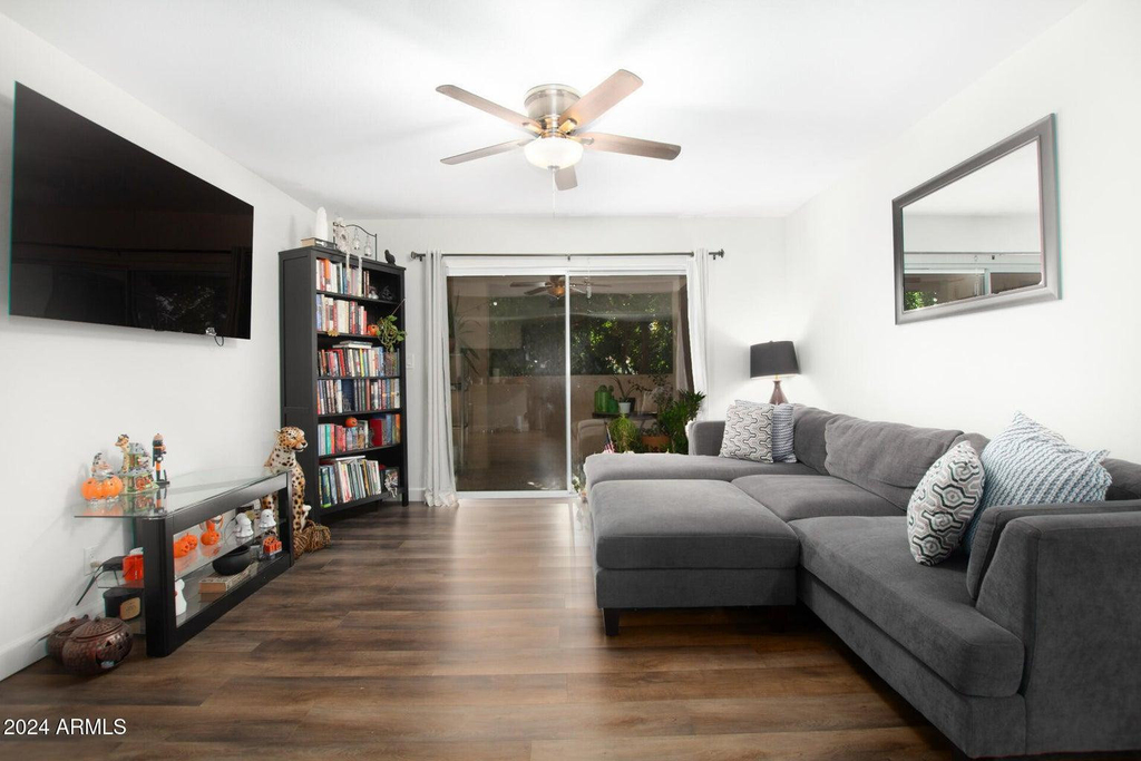 540 N May Street - Photo 1