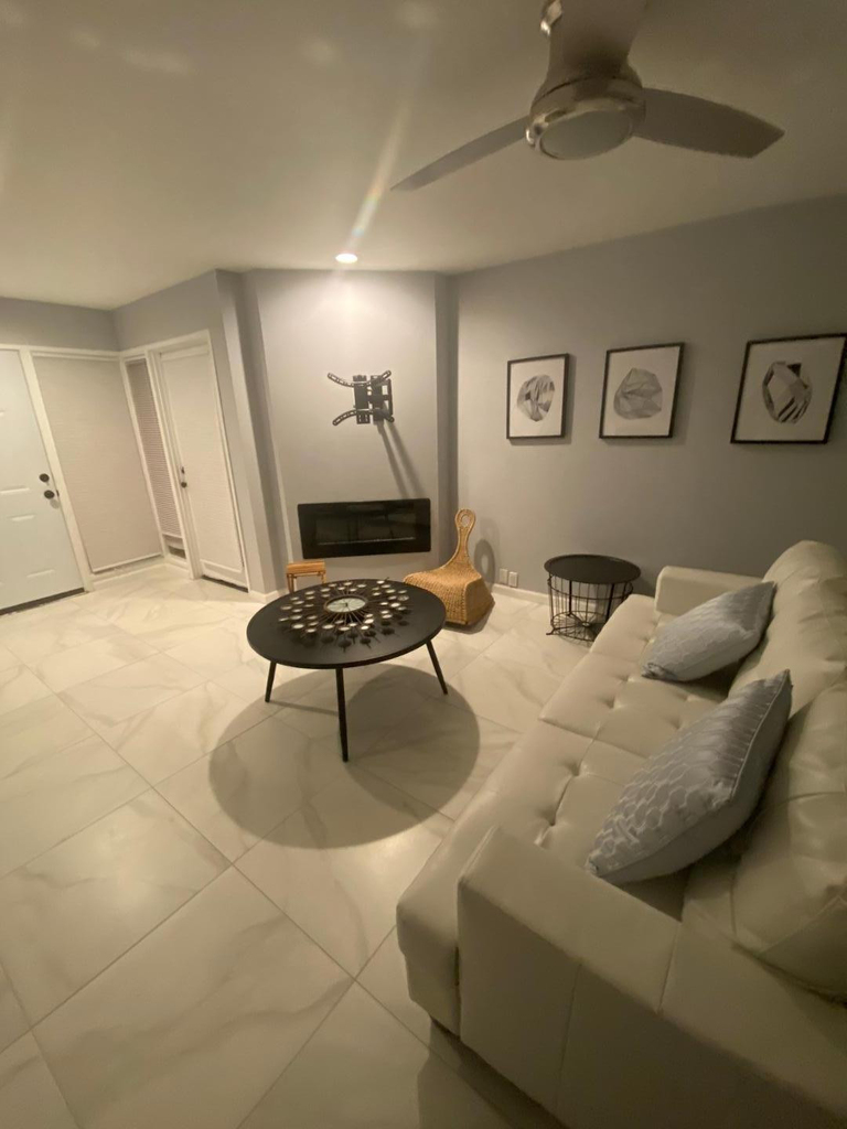 1820 E Morten Avenue - Photo 4