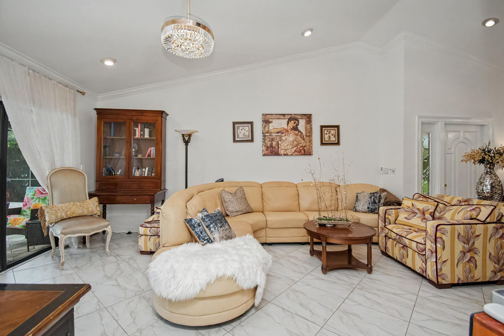 9708 Erica Court - Photo 13