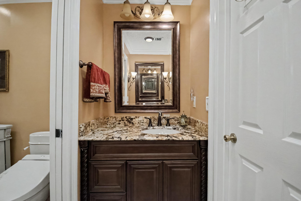 9708 Erica Court - Photo 32