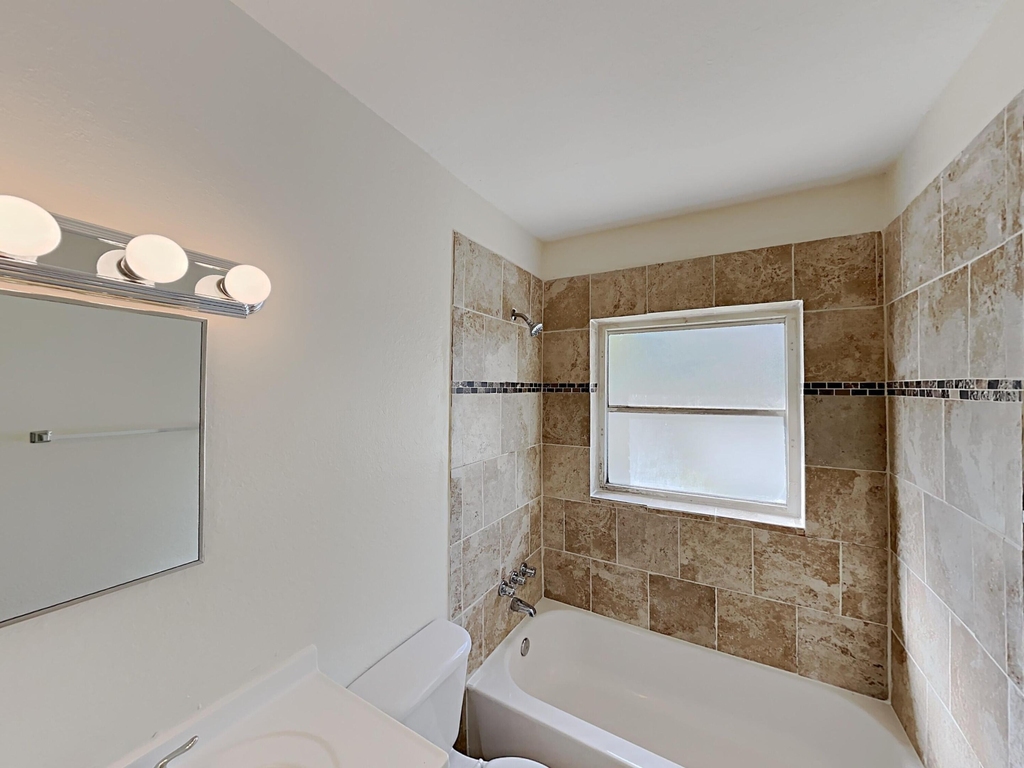 1230 Sw 6th Avenue - Photo 5