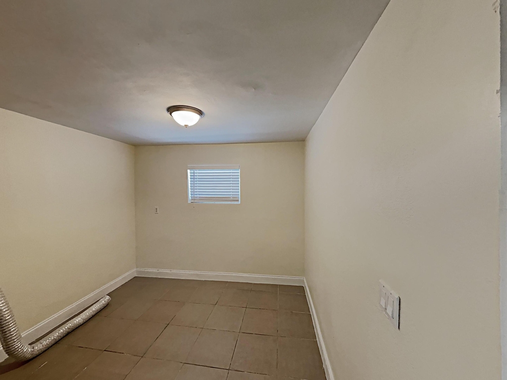 1230 Sw 6th Avenue - Photo 6