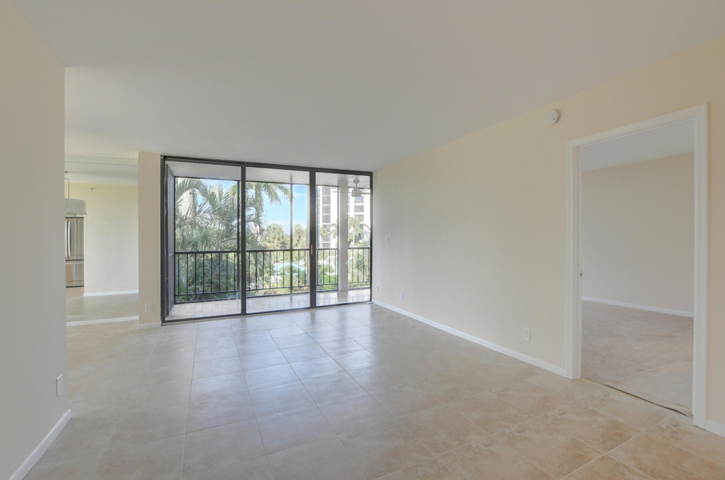 6797 Willow Wood Drive - Photo 3