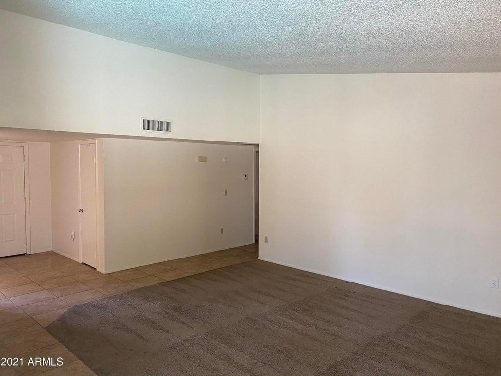 13243 N 47th Place - Photo 4