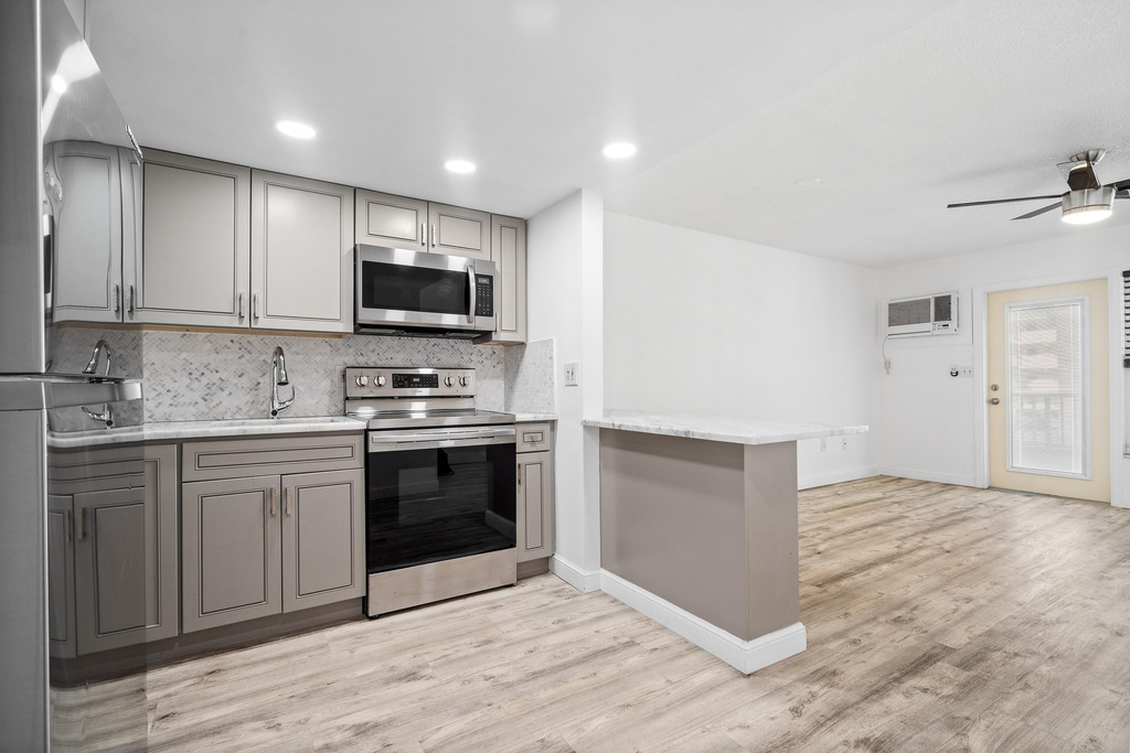 1110 N Riverside Drive - Photo 15