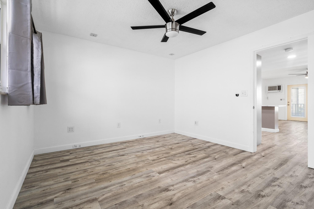 1110 N Riverside Drive - Photo 21