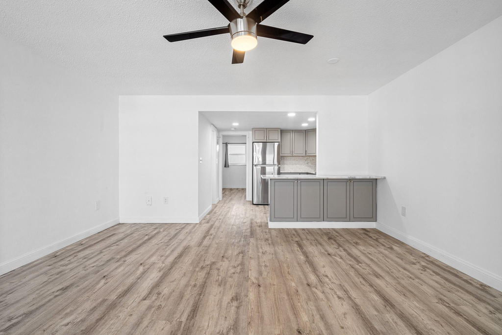 1110 N Riverside Drive - Photo 27