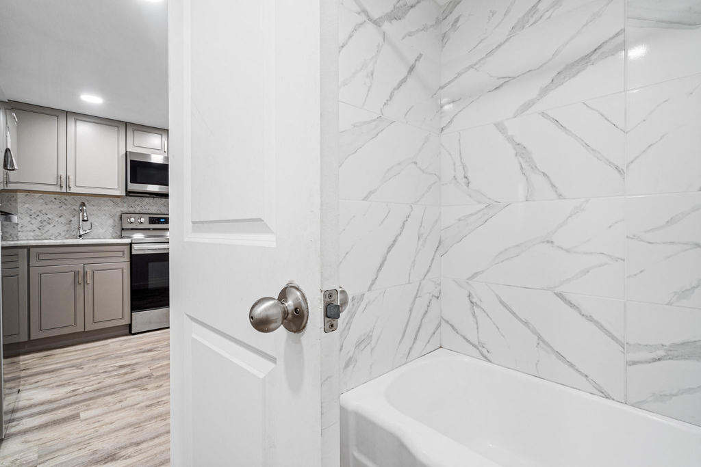 1110 N Riverside Drive - Photo 19